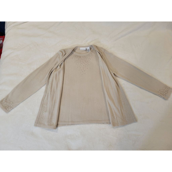 NWT Women's Croft & Barrow Size M Cream Beaded Sweater, Shell Attached - Picture 12 of 16